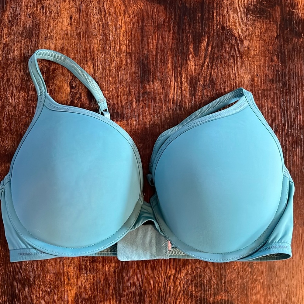 Victoria’s Secret bra 36 C